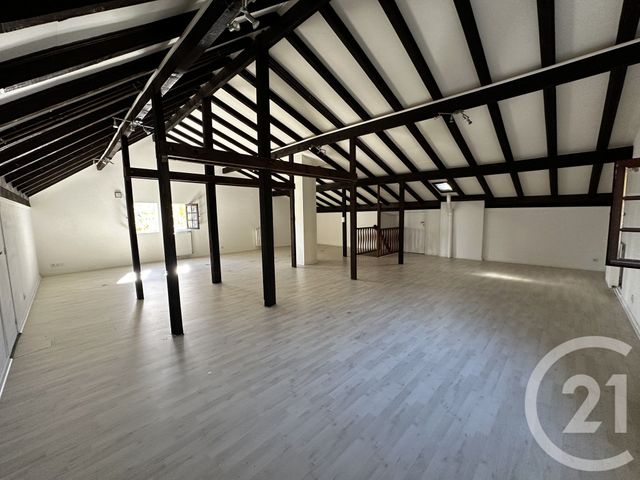 Maison &agrave; louer - 6 pi&egrave;ces - 203,26 m2 - St Medard En Jalles - 33 - AQUITAINE