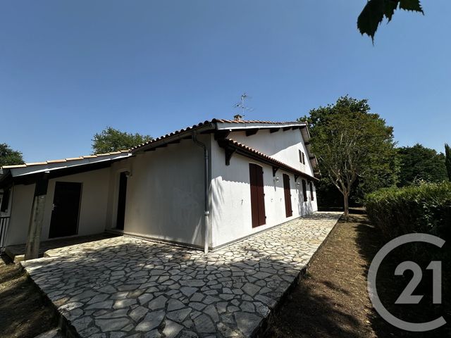 Maison &agrave; louer - 6 pi&egrave;ces - 203,26 m2 - St Medard En Jalles - 33 - AQUITAINE