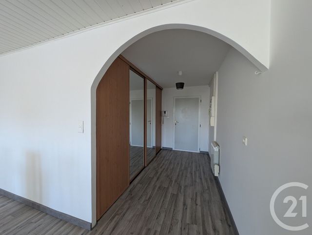Appartement T3 à louer - 3 pièces - 75,63 m2 - Le Taillan Medoc - 33 - AQUITAINE