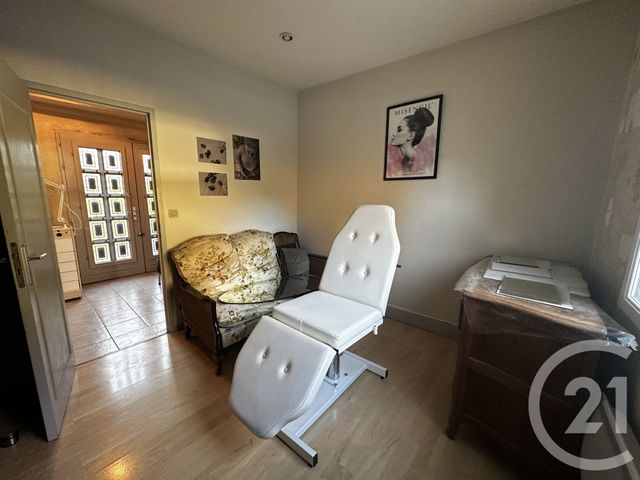 Local commercial à louer - 42.21 m2 - 33 - Gironde