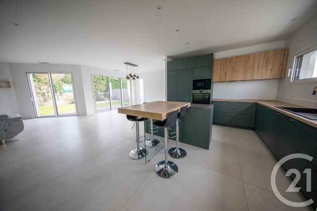 Maison &agrave; louer - 5 pi&egrave;ces - 135,01 m2 - St Medard En Jalles - 33 - AQUITAINE