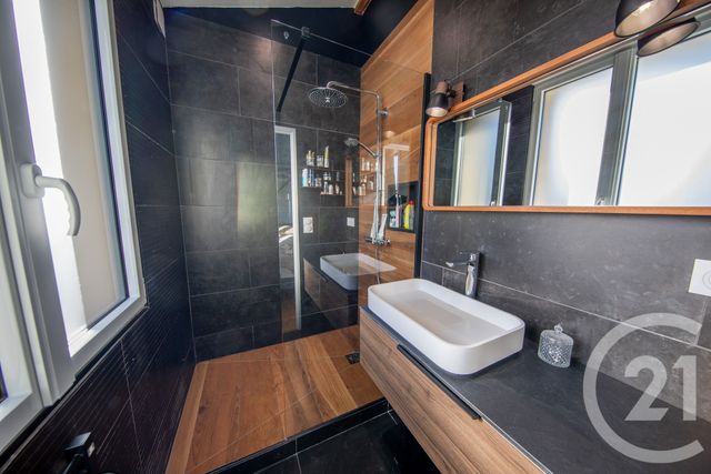 Maison &agrave; louer - 4 pi&egrave;ces - 102 m2 - Bordeaux - 33 - AQUITAINE