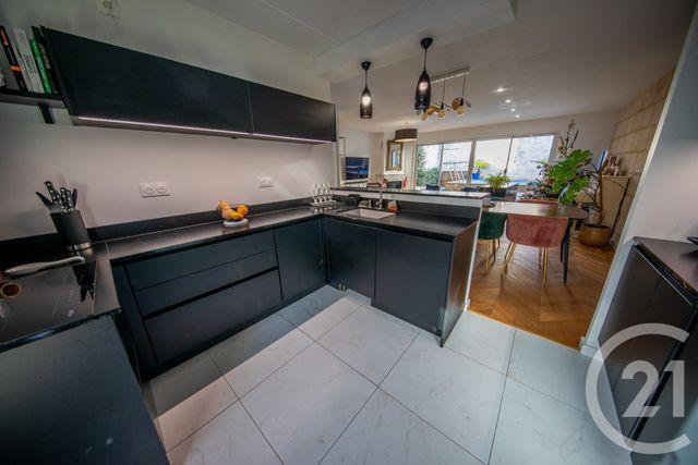 Maison &agrave; louer - 4 pi&egrave;ces - 102 m2 - Bordeaux - 33 - AQUITAINE