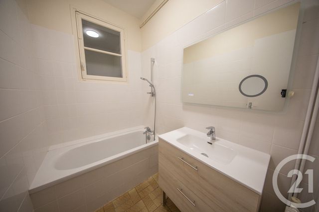 Maison &agrave; louer - 4 pi&egrave;ces - 89,35 m2 - St Medard En Jalles - 33 - AQUITAINE