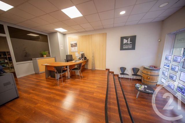 Local commercial à louer - 102.76 m2 - 33 - Gironde