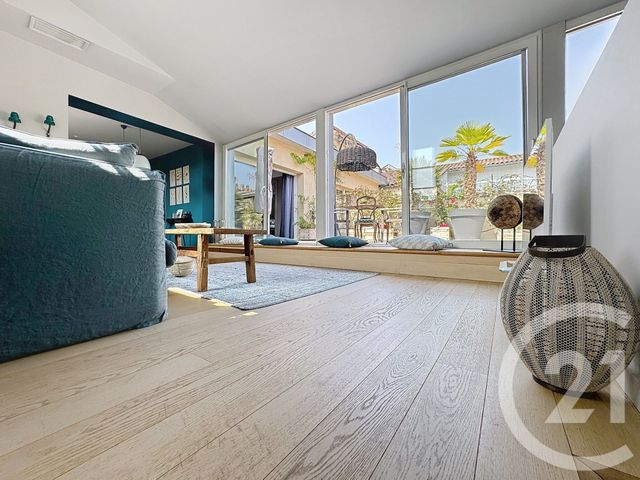 Appartement T3 &agrave; louer - 3 pi&egrave;ces - 75,97 m2 - Bordeaux - 33 - AQUITAINE