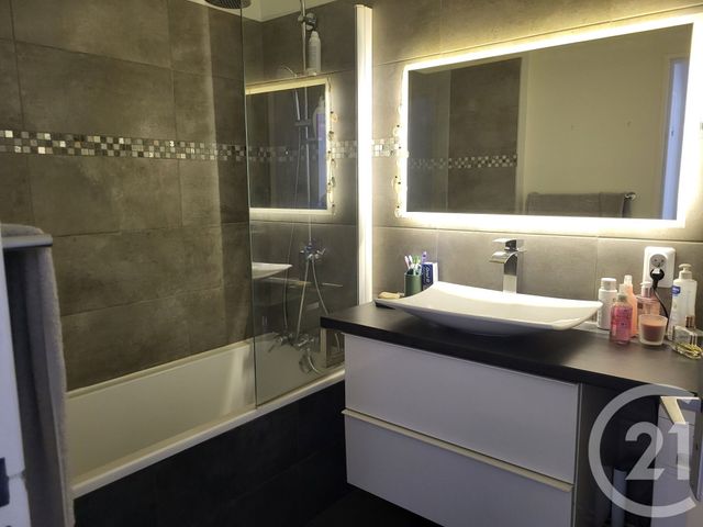 Appartement T2 &agrave; louer - 2 pi&egrave;ces - 51,18 m2 - Bordeaux - 33 - AQUITAINE