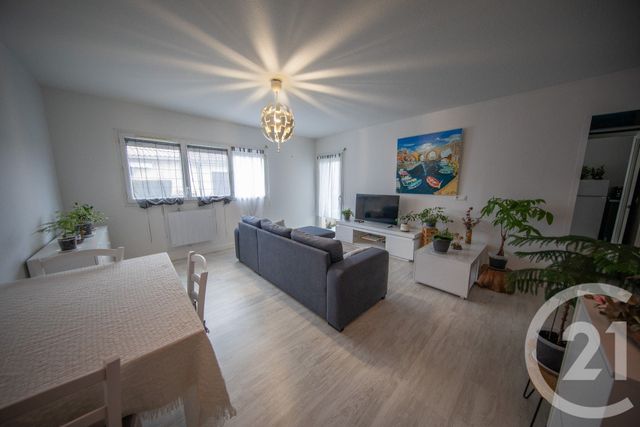 Appartement T2 &agrave; louer - 2 pi&egrave;ces - 46,52 m2 - Le Haillan - 33 - AQUITAINE