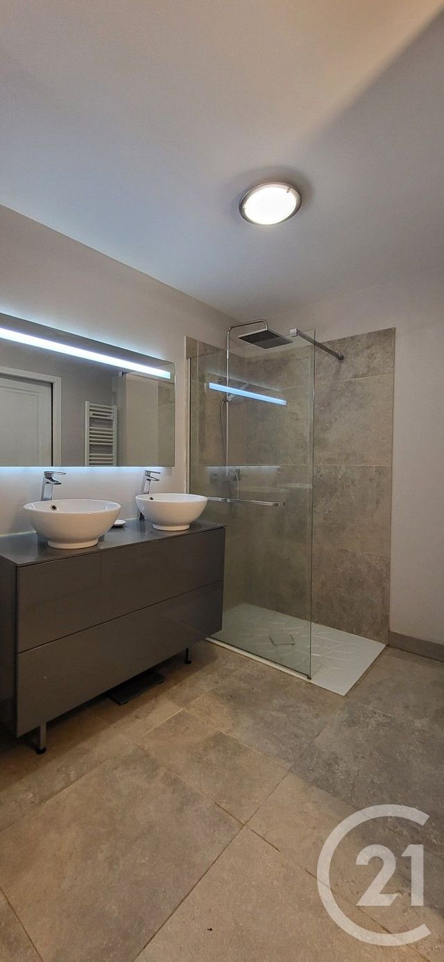 Maison &agrave; louer - 5 pi&egrave;ces - 115,91 m2 - St Medard En Jalles - 33 - AQUITAINE