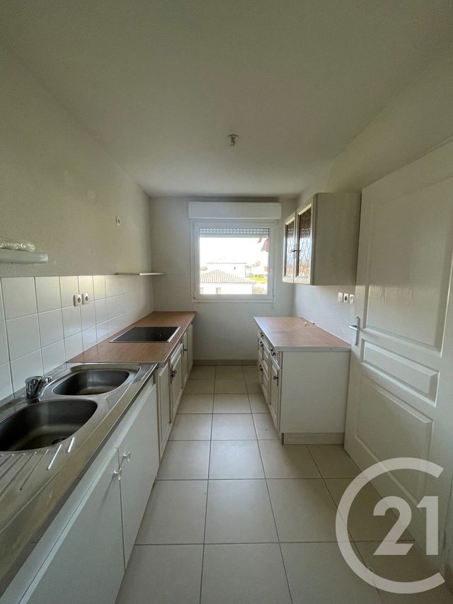 Appartement T3 &agrave; louer - 3 pi&egrave;ces - 66,22 m2 - Saucats - 33 - AQUITAINE