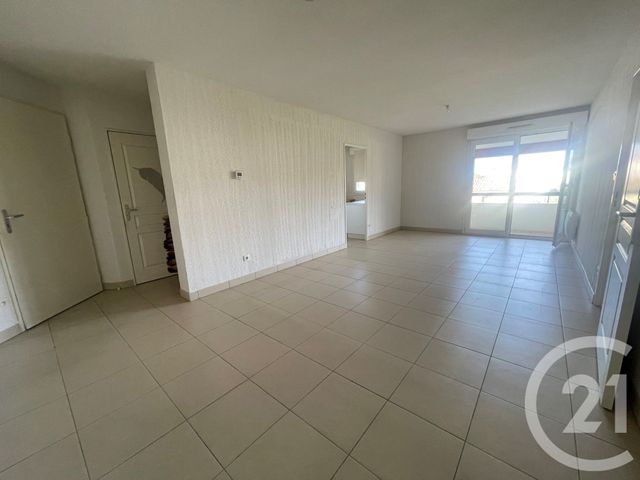 Appartement T3 &agrave; louer - 3 pi&egrave;ces - 66,22 m2 - Saucats - 33 - AQUITAINE