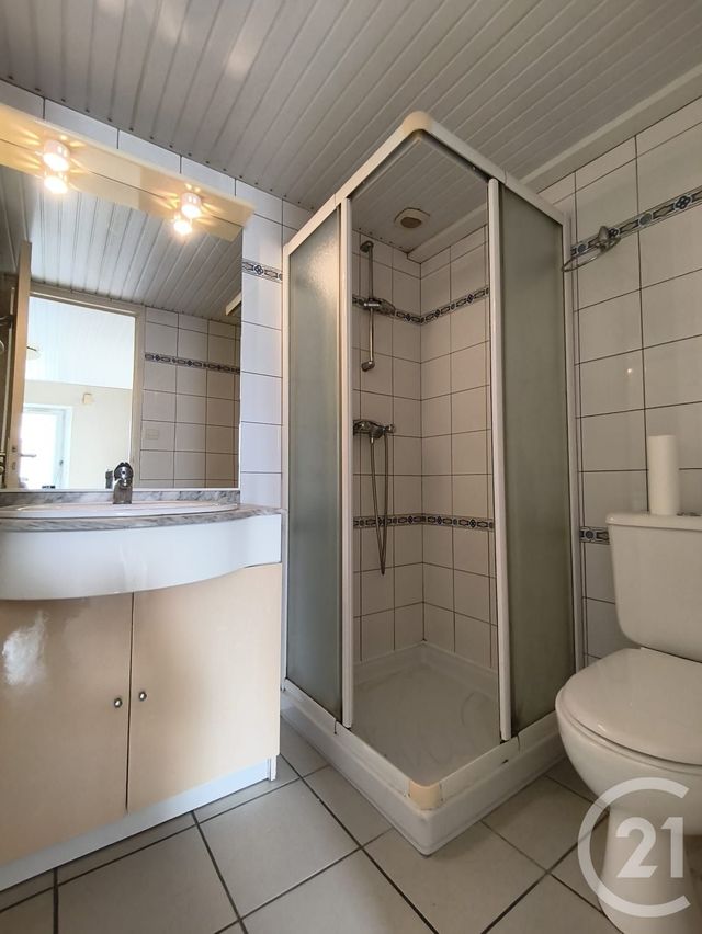 Appartement T1 &agrave; louer - 1 pi&egrave;ce - 30,10 m2 - Le Taillan Medoc - 33 - AQUITAINE