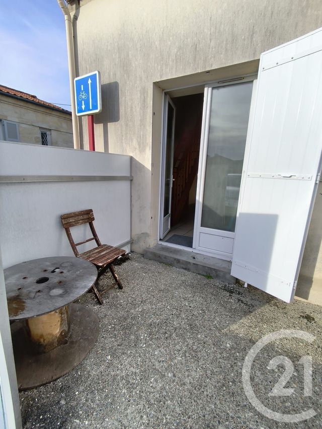 Appartement T1 &agrave; louer - 1 pi&egrave;ce - 30,10 m2 - Le Taillan Medoc - 33 - AQUITAINE