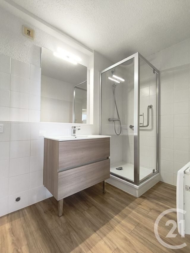 Appartement T3 &agrave; louer - 3 pi&egrave;ces - 65,56 m2 - Talence - 33 - AQUITAINE