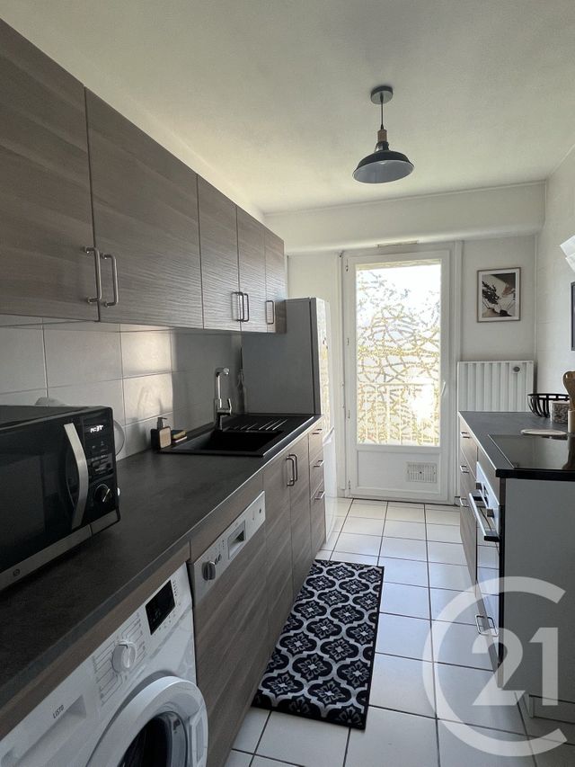 Appartement Chambre &agrave; louer - 1 pi&egrave;ce - 10 m2 - Pessac - 33 - AQUITAINE