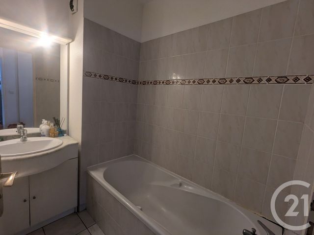 Appartement T2 &agrave; louer - 2 pi&egrave;ces - 43 m2 - Le Haillan - 33 - AQUITAINE