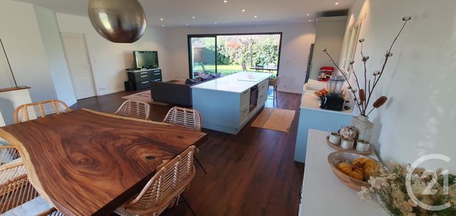 Maison &agrave; louer - 5 pi&egrave;ces - 103,26 m2 - Le Taillan Medoc - 33 - AQUITAINE