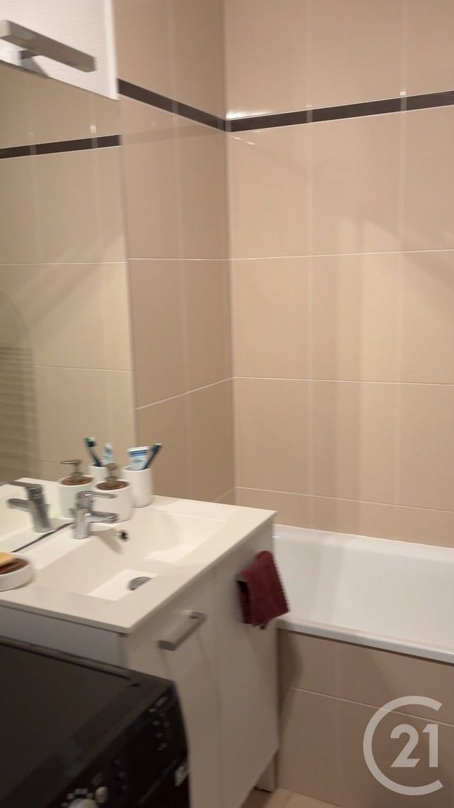 Appartement T2 &agrave; louer - 2 pi&egrave;ces - 42,70 m2 - Eysines - 33 - AQUITAINE