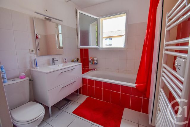 Maison &agrave; louer - 4 pi&egrave;ces - 83,68 m2 - St Medard En Jalles - 33 - AQUITAINE