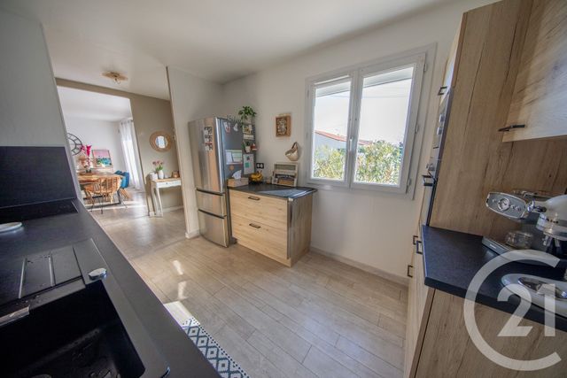 Maison &agrave; louer - 5 pi&egrave;ces - 101,90 m2 - St Medard En Jalles - 33 - AQUITAINE