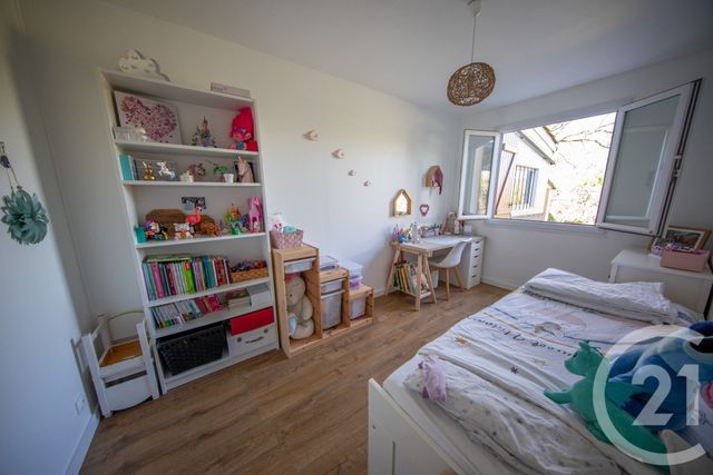 Maison &agrave; louer - 5 pi&egrave;ces - 101,90 m2 - St Medard En Jalles - 33 - AQUITAINE