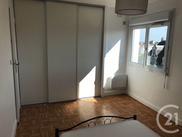 Appartement T5 &agrave; louer - 5 pi&egrave;ces - 78,51 m2 - Bordeaux - 33 - AQUITAINE
