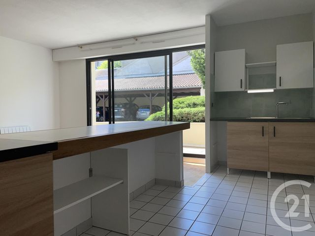 Appartement Studio &agrave; louer - 1 pi&egrave;ce - 46,17 m2 - Bordeaux - 33 - AQUITAINE