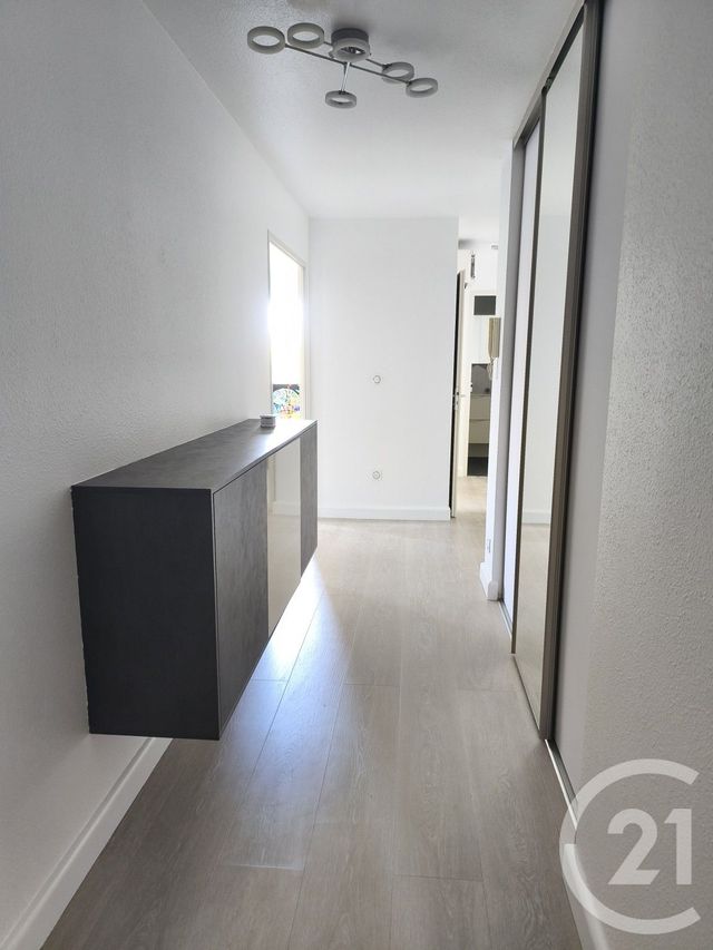 Appartement T3 &agrave; louer - 3 pi&egrave;ces - 71,18 m2 - Bordeaux - 33 - AQUITAINE