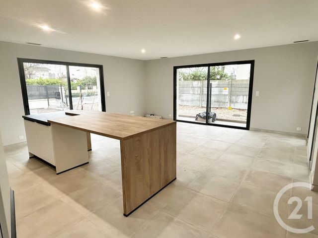 Maison &agrave; louer - 5 pi&egrave;ces - 114,54 m2 - St Medard En Jalles - 33 - AQUITAINE