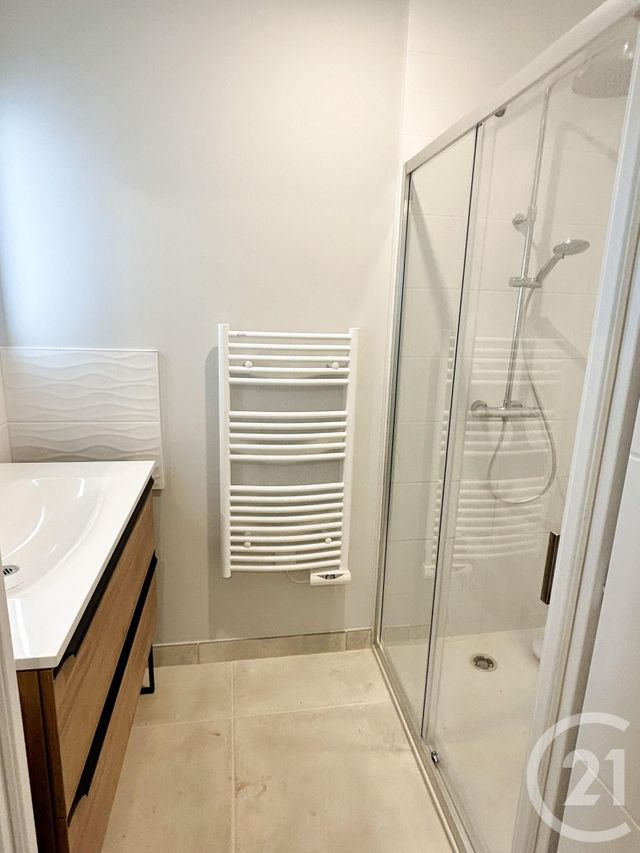 Maison &agrave; louer - 5 pi&egrave;ces - 114,54 m2 - St Medard En Jalles - 33 - AQUITAINE
