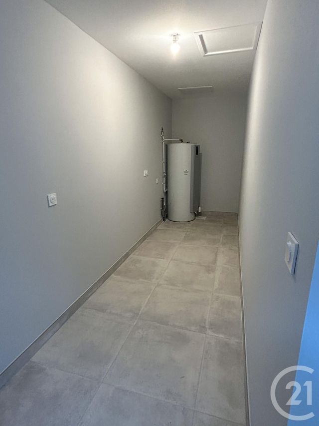 Maison &agrave; louer - 5 pi&egrave;ces - 114,54 m2 - St Medard En Jalles - 33 - AQUITAINE