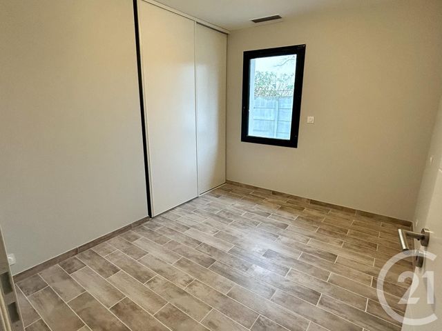 Maison &agrave; louer - 5 pi&egrave;ces - 114,54 m2 - St Medard En Jalles - 33 - AQUITAINE