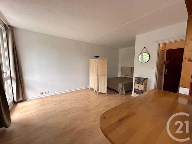 Appartement Studio &agrave; louer - 1 pi&egrave;ce - 30,12 m2 - Gradignan - 33 - AQUITAINE