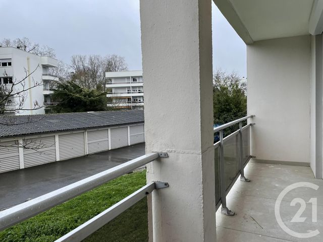 Appartement F4 &agrave; louer - 4 pi&egrave;ces - 65,82 m2 - Bordeaux - 33 - AQUITAINE