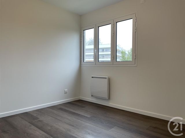 Appartement F4 &agrave; louer - 4 pi&egrave;ces - 65,82 m2 - Bordeaux - 33 - AQUITAINE