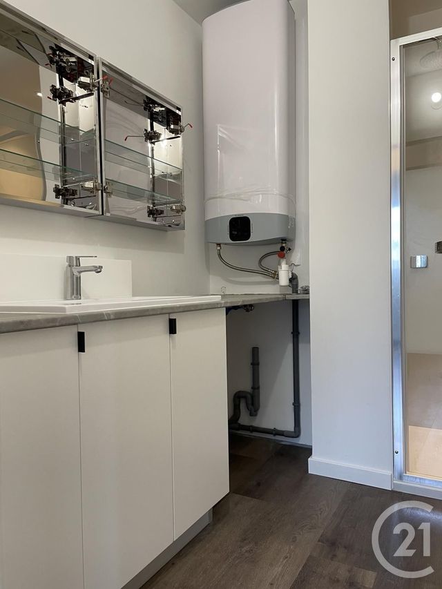 Appartement F4 &agrave; louer - 4 pi&egrave;ces - 65,82 m2 - Bordeaux - 33 - AQUITAINE