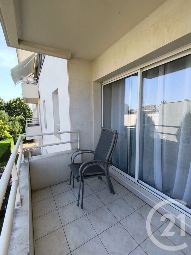 Appartement T3 &agrave; louer - 3 pi&egrave;ces - 75,30 m2 - Bordeaux - 33 - AQUITAINE