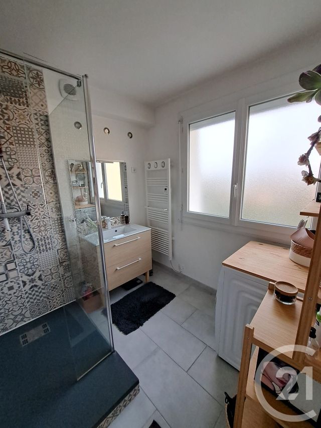 Appartement T4 &agrave; louer - 4 pi&egrave;ces - 87,96 m2 - St Medard En Jalles - 33 - AQUITAINE