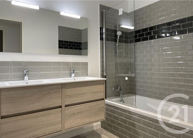 Maison &agrave; louer - 5 pi&egrave;ces - 122,09 m2 - Le Bouscat - 33 - AQUITAINE