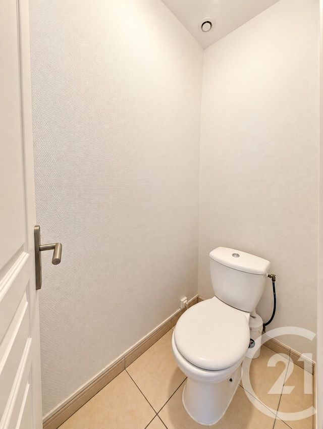 Appartement T2 &agrave; louer - 2 pi&egrave;ces - 38,67 m2 - Le Haillan - 33 - AQUITAINE