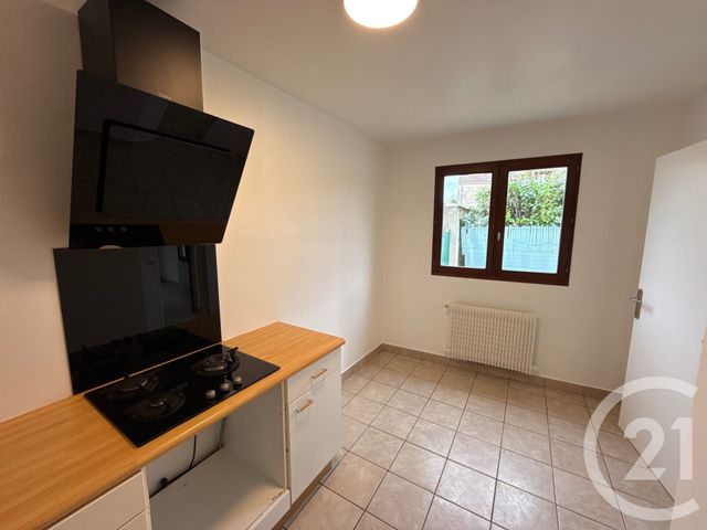 Maison à louer - 3 pièces - 61,88 m2 - Les Alluets Le Roi - 78 - ILE-DE-FRANCE