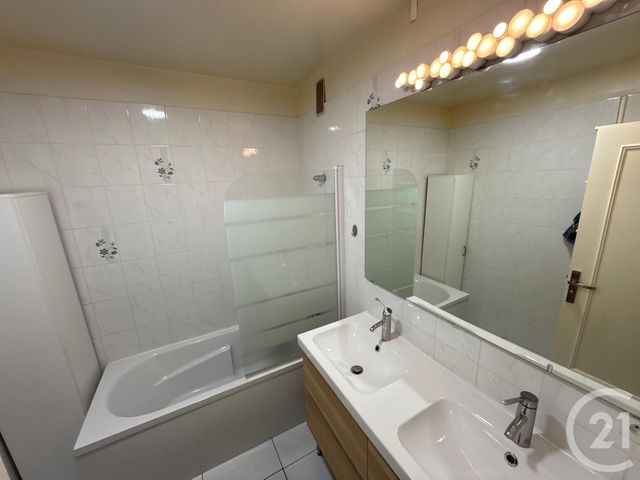 Appartement F4 &agrave; louer - 4 pi&egrave;ces - 74,11 m2 - Aubergenville - 78 - ILE-DE-FRANCE