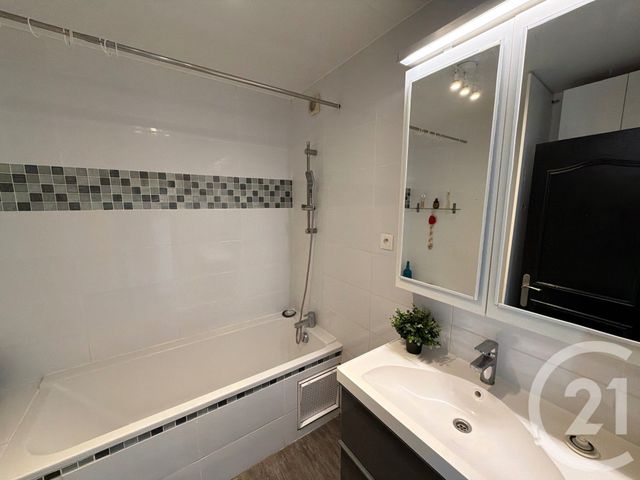 Appartement F4 &agrave; vendre - 4 pi&egrave;ces - 84,91 m2 - Aubergenville - 78 - ILE-DE-FRANCE