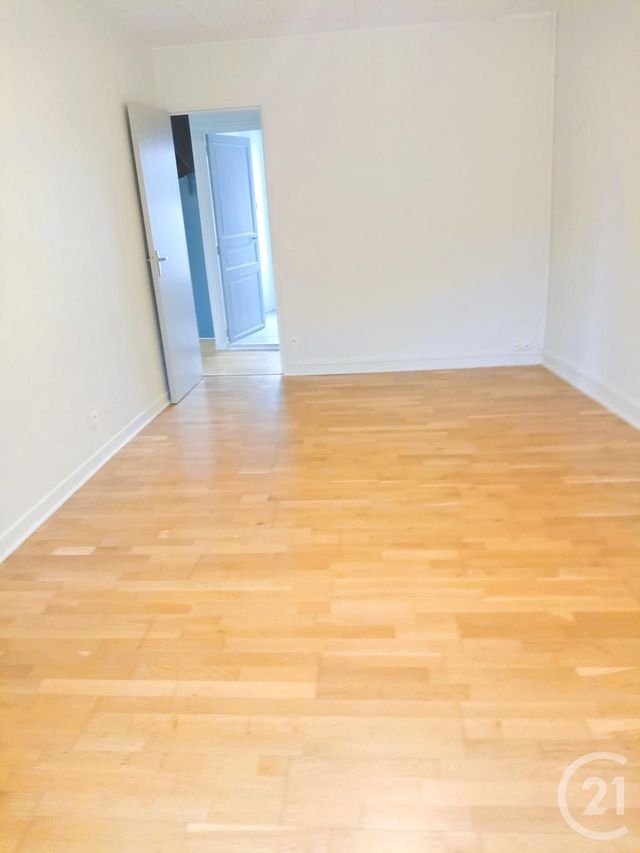 Appartement F3 &agrave; louer - 3 pi&egrave;ces - 82,95 m2 - Gourdon - 46 - MIDI-PYRENEES