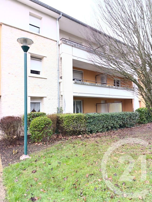 Appartement T2 &agrave; louer - 2 pi&egrave;ces - 42,03 m2 - Gourdon - 46 - MIDI-PYRENEES