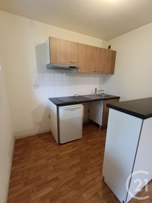 Appartement T2 &agrave; louer - 2 pi&egrave;ces - 42,03 m2 - Gourdon - 46 - MIDI-PYRENEES
