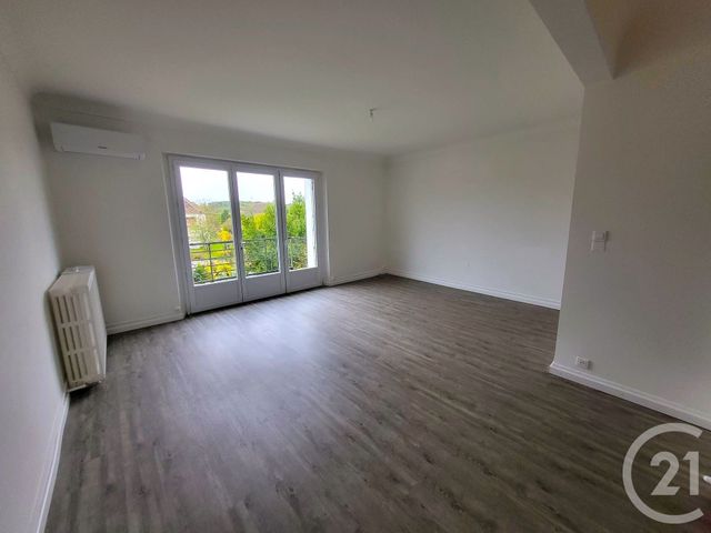 Appartement F4 à louer - 4 pièces - 96,20 m2 - Gourdon - 46 - MIDI-PYRENEES