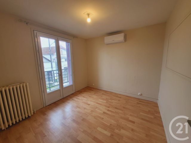 Appartement F4 à louer - 4 pièces - 98,19 m2 - Gourdon - 46 - MIDI-PYRENEES