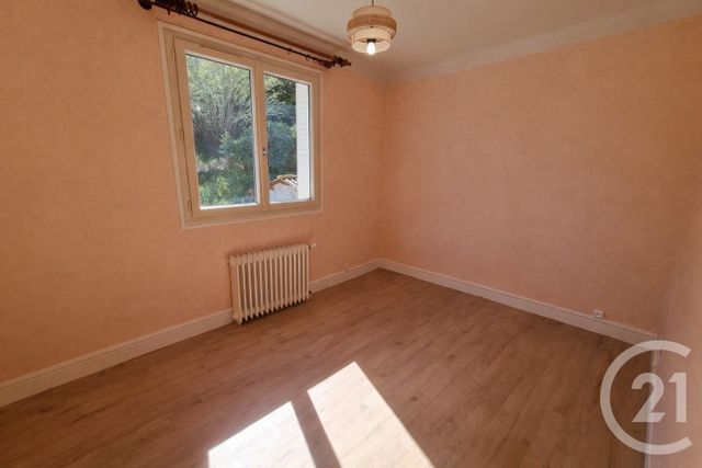 Maison &agrave; louer - 5 pi&egrave;ces - 80,42 m2 - Gourdon - 46 - MIDI-PYRENEES