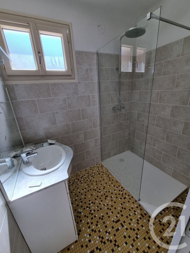 Maison &agrave; louer - 5 pi&egrave;ces - 80,42 m2 - Gourdon - 46 - MIDI-PYRENEES